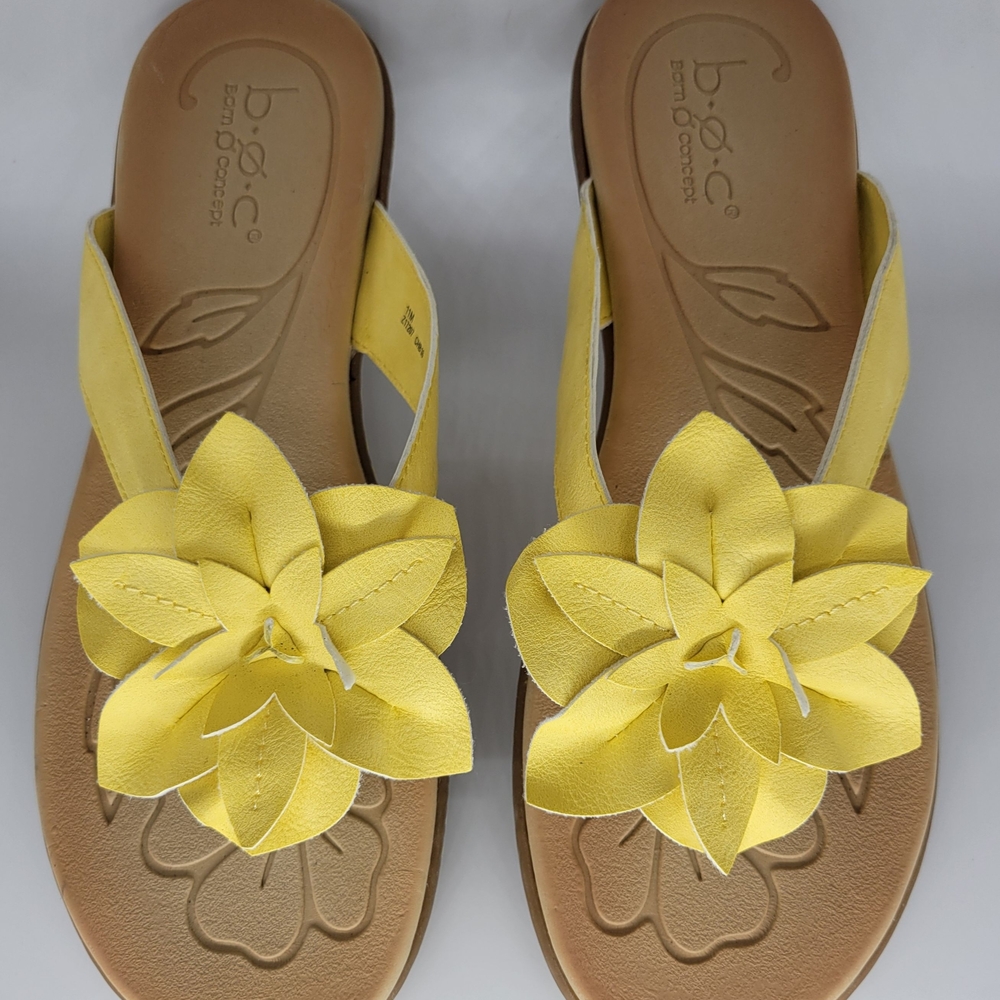 b.o.c. Women's Bright Yellow Floral Sandals
